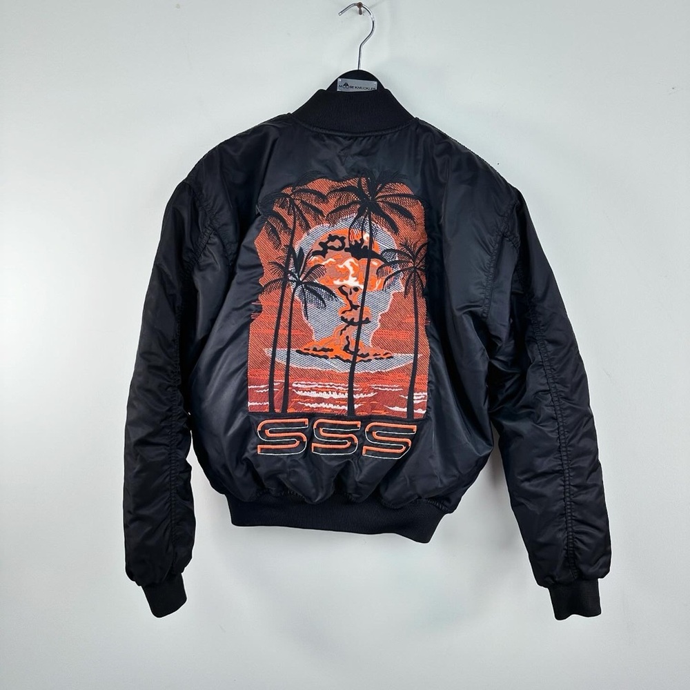 Brand New SSS World Corp Embroidered Puffer Jacket Size M
